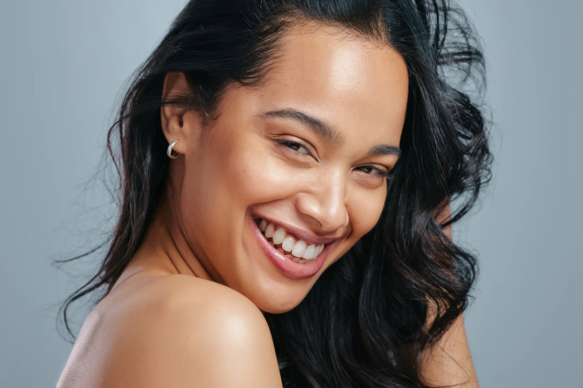 Nainen jolla on upeat hiukset