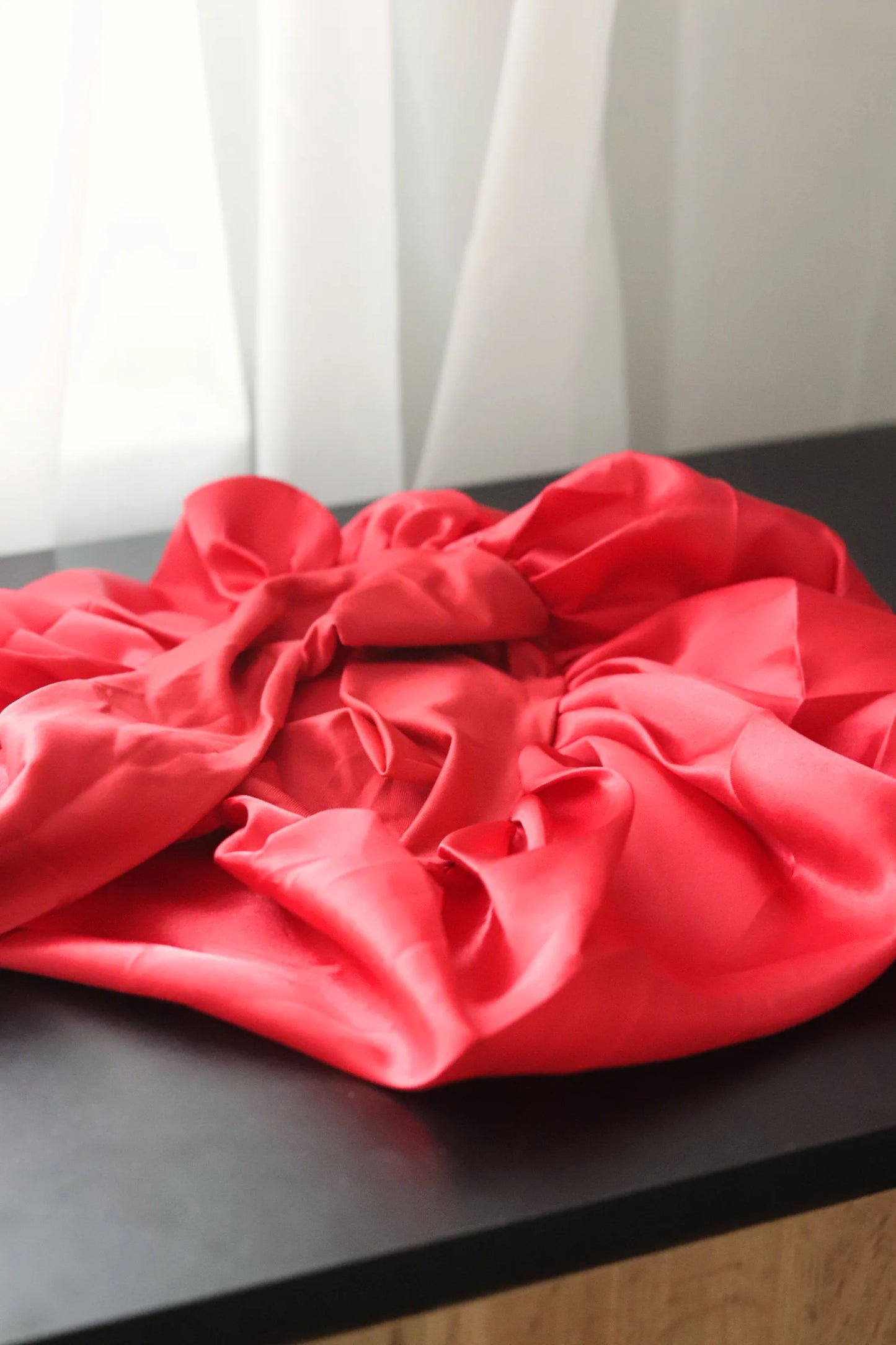 Premium Satin - Satiinimyssy hiuksille - Hair Bonnet kiristysnauhalla